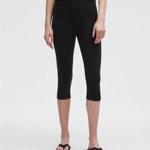 Black Lulu Align crop leggings